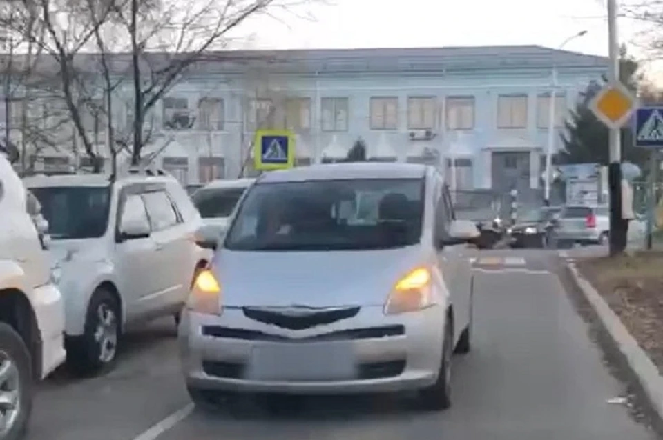 беспредел на дорогах 2022. беспредел на дорогах 2022. потоп в алматы ноябрь 2022 года. затор на перекрестке. беспредел на дорогах 2022.