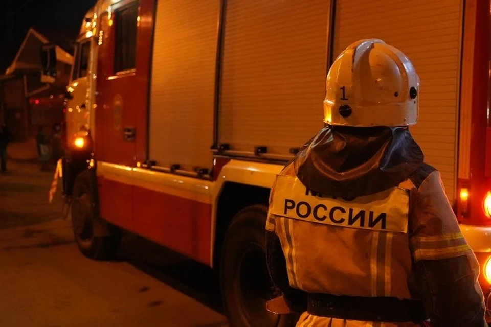 Пожар тушили 9 человек, использовали спецтехнику