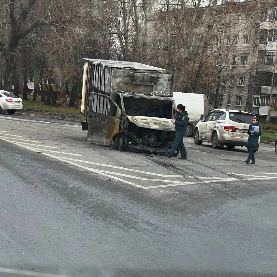 3 января нижний новгород. Авария в Нижнем Новгороде. Вчерашняя авария на Московском шоссе. На Московском шоссе сгорела машина. Авария в Нижнем Новгороде в Московском районе.