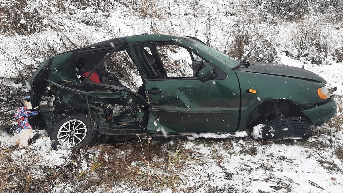 Мама выехала на встречку: в жуткой аварии между Челябинском и Курганом  погибли двое детей - KP.RU