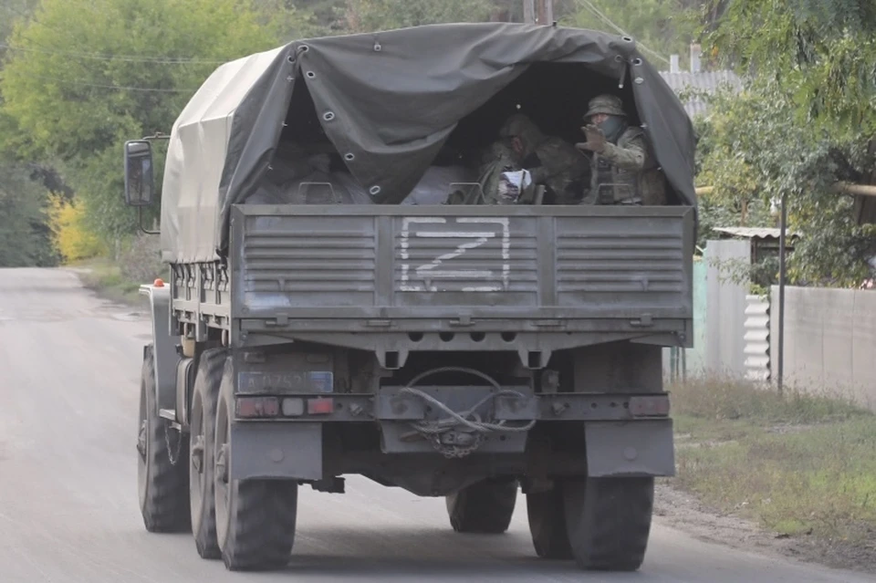 Наши воины продолжают выполнять боевые задачи, несмотря на тявканье фейковых СМИ.