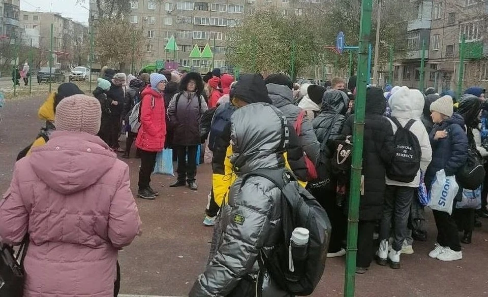 Детей и сотрудников незамедлительно эвакуировали. Фото: Урал56.Ру