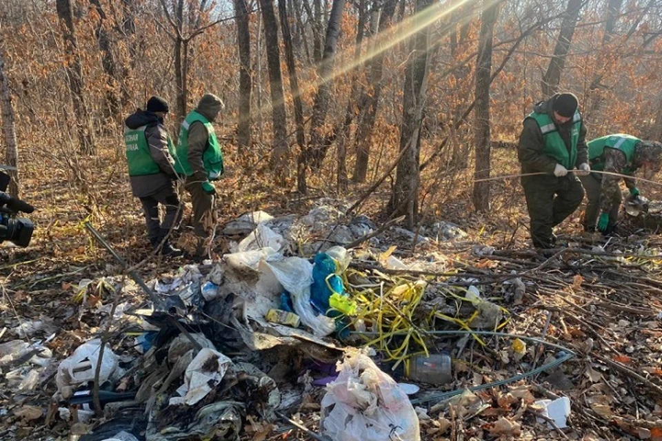 15 кубометров мусора вывезли из леса в Хабаровском крае Фото: минлесхоз Хабаровского края
