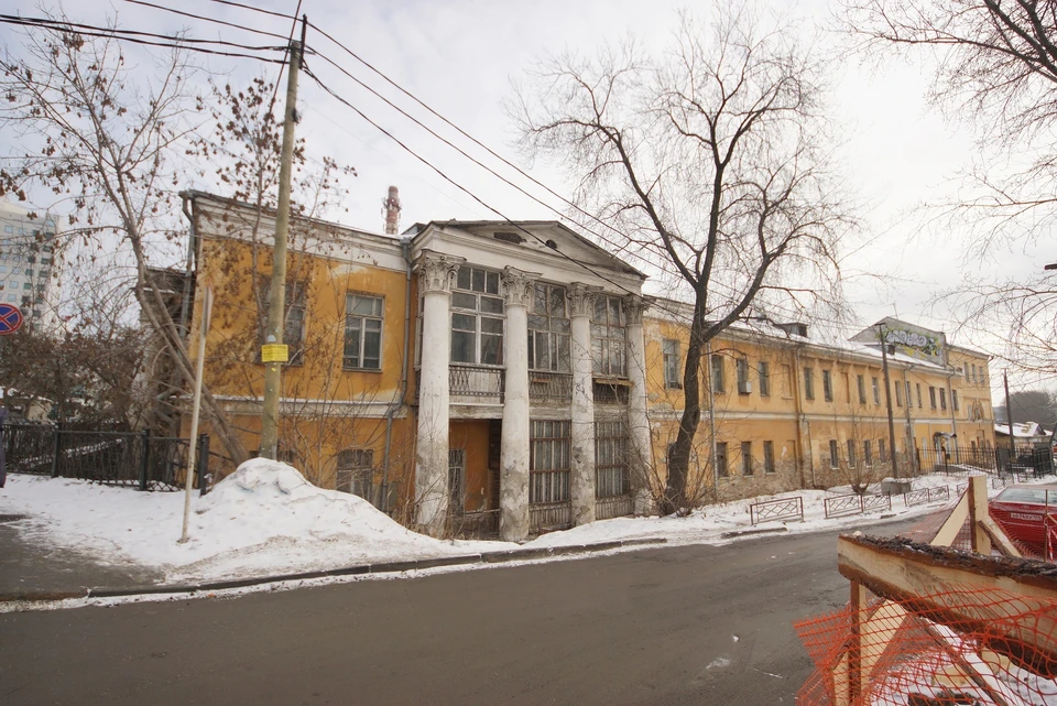 Квартира в памятнике архитектуры XIX века продается за 6,5 миллионов рублей