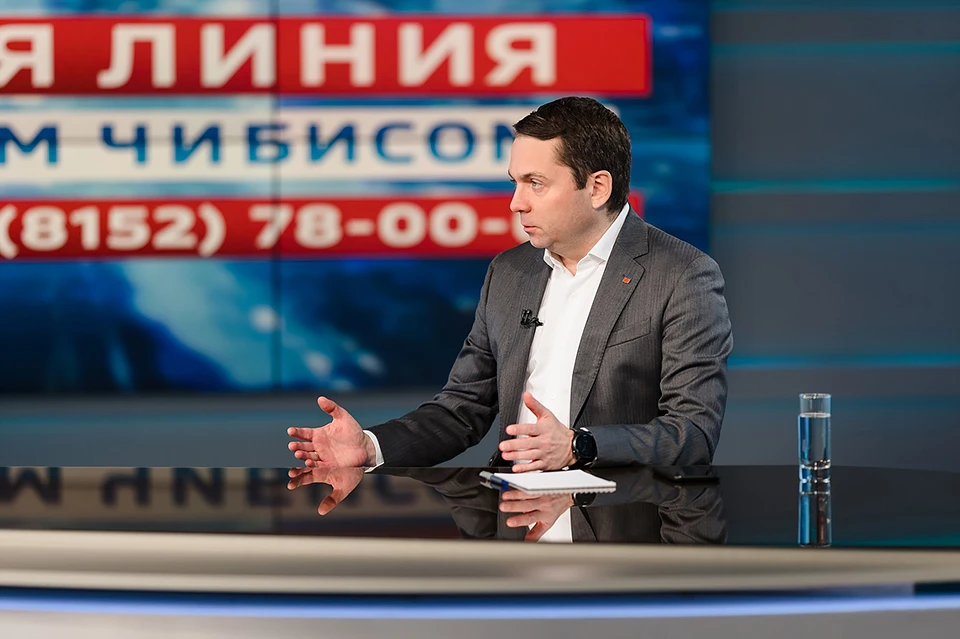 За три часа Андрей Чибис ответил на 77 вопросов. Фото: Правительство Мурманской области