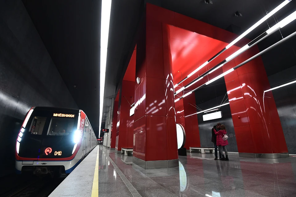Мэр Москвы Сергей Собянин назвал сроки технического пуска финишных участков Большой кольцевой линии (БКЛ) метро.