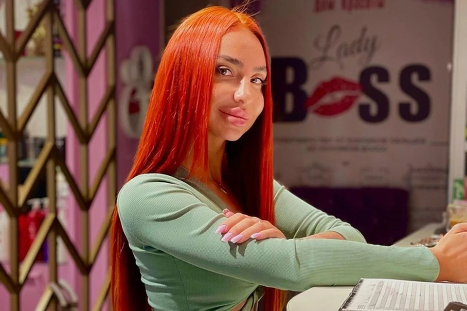 В начале лета девушка с огненно-рыжими волосами решила поучаствовать в конкурсе красоты, в котором заняла почетный титул. Фото: Личный архив Ольги Валеевой