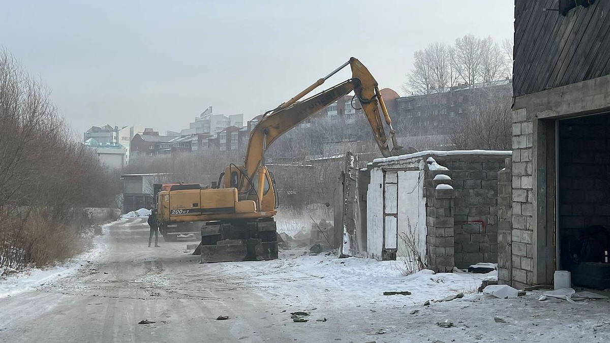 19 незаконных гаражей снесли в районе Академгородка в Иркутске - KP.RU