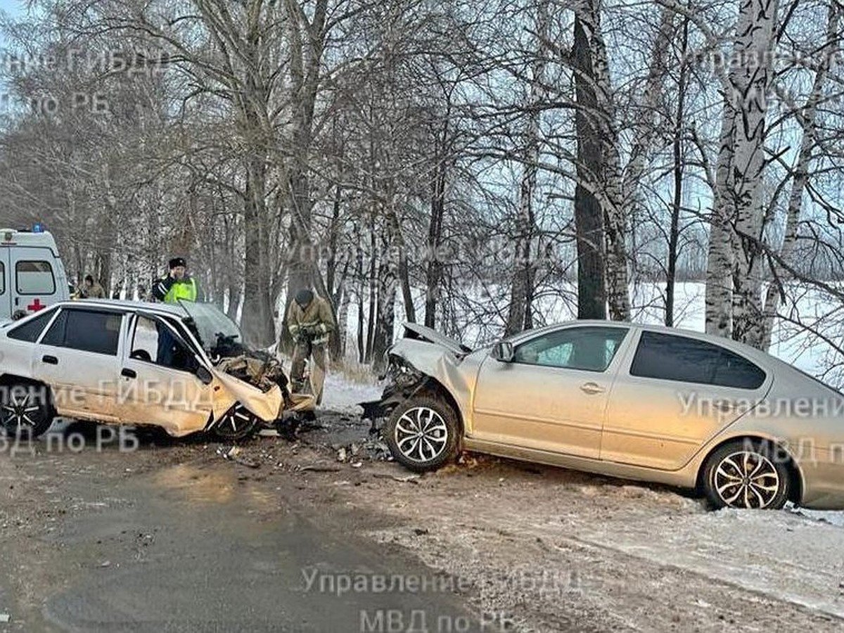 В Башкирии в ДТП с участием Skoda Octavia и Daewoo Nexia погиб водитель -  KP.RU