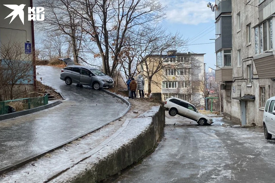 Владивосток после. Дорога во дворе. Двор дома. Владивосток ледяной дождь 2022. Ледяной дождь во Владивостоке.