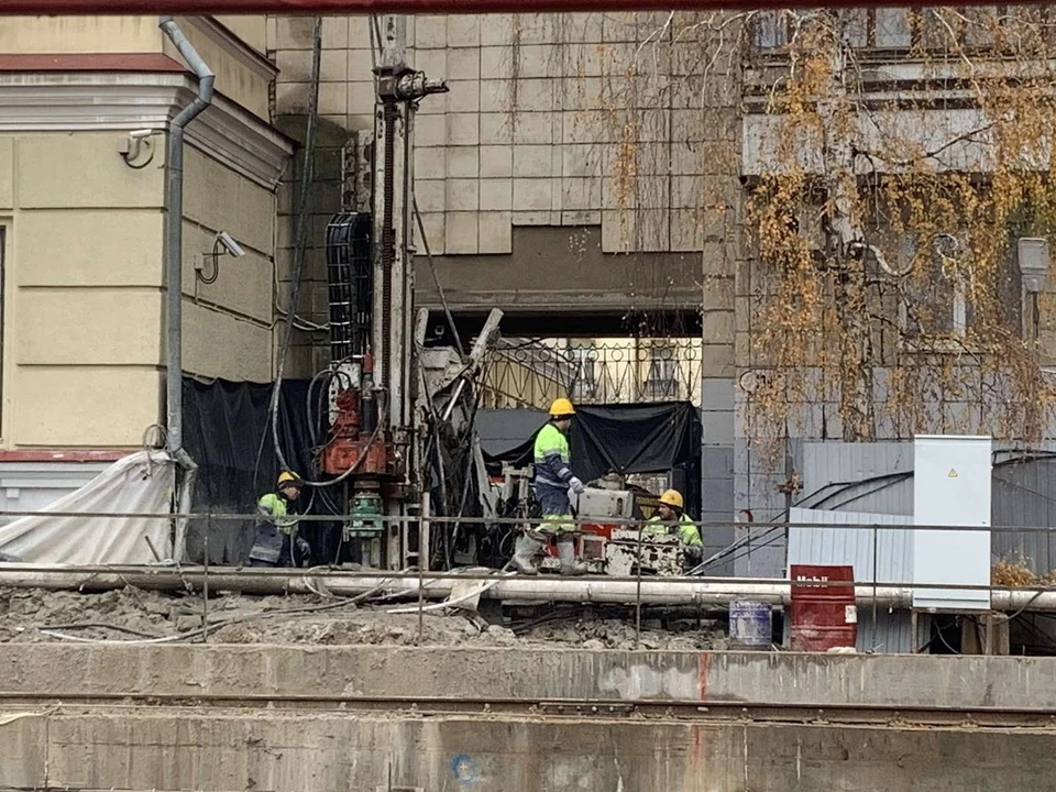 Специалисты опустились на 20 метров. Фото: городская администрация