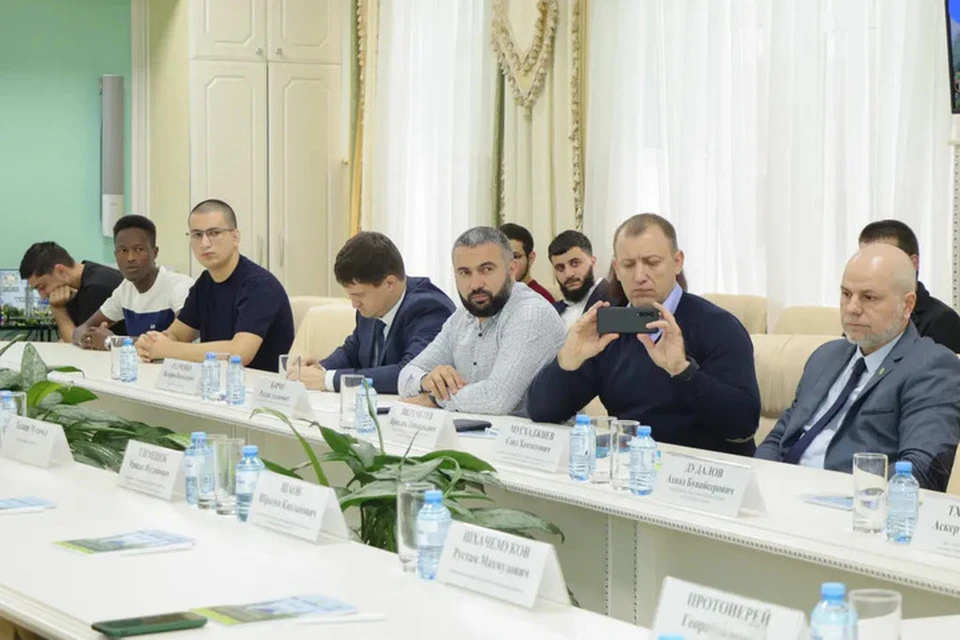 В МГТУ прошло заседание на тему укрепления межконфессиональных и межнациональных отношений. Фото: пресс-служба МГТУ