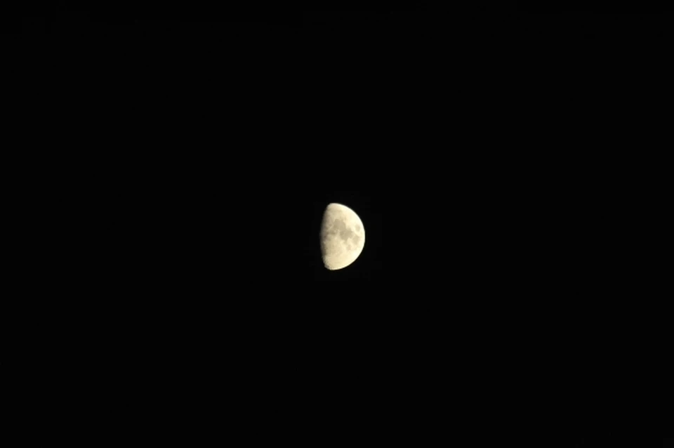 Вечером 29 ноября жители Уфы смогут увидеть в небе рядом с луной планету Сатурн