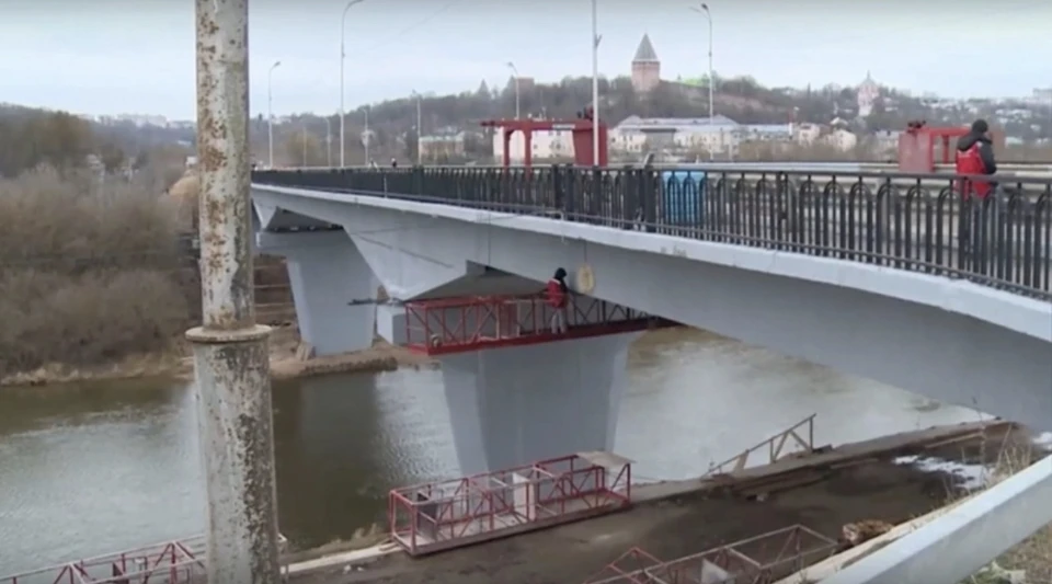В Смоленске завершили ремонт Крестовоздвиженского моста. Фото: пресс-служба администрации города.