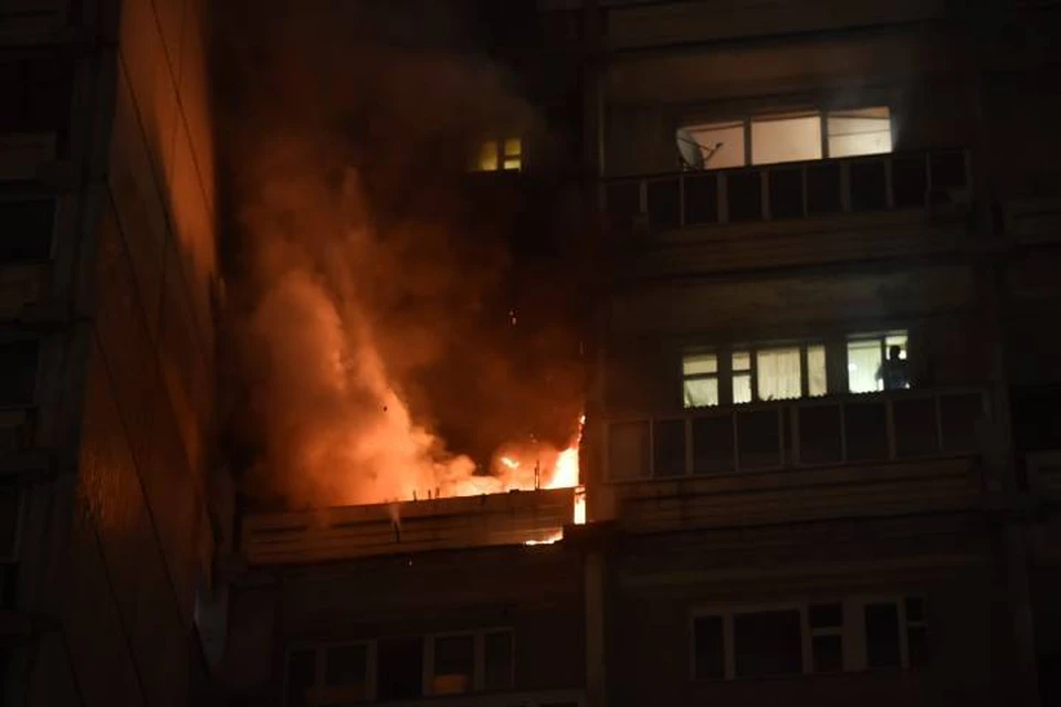 Огонь вспыхнул в квартире на улице Парковой Нововятского района