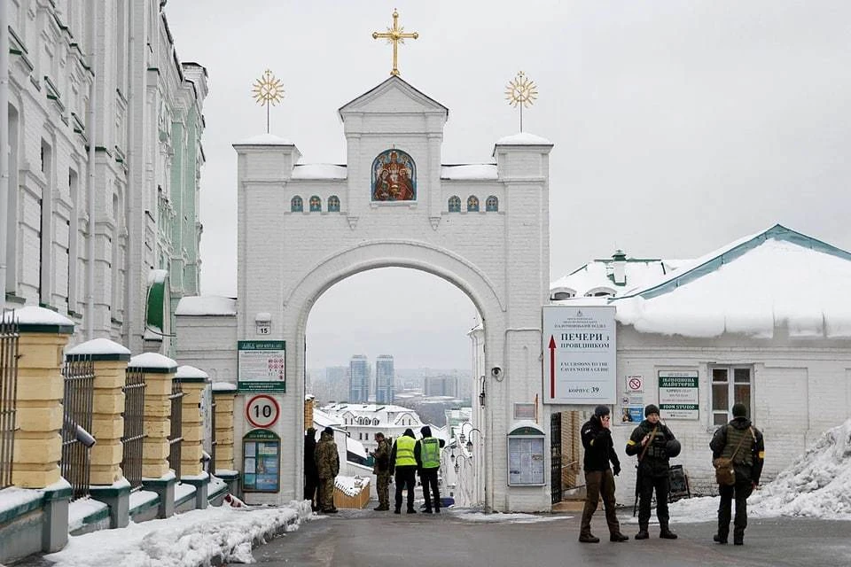 СБУ проводит проверки на объектах Украинской православной церкви в Черкасской и Волынской областях