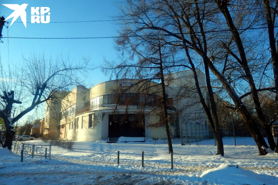 Это один из самых интересных архитектурных памятников советской эпохи в Твери. Построен в стиле конструктивизма.