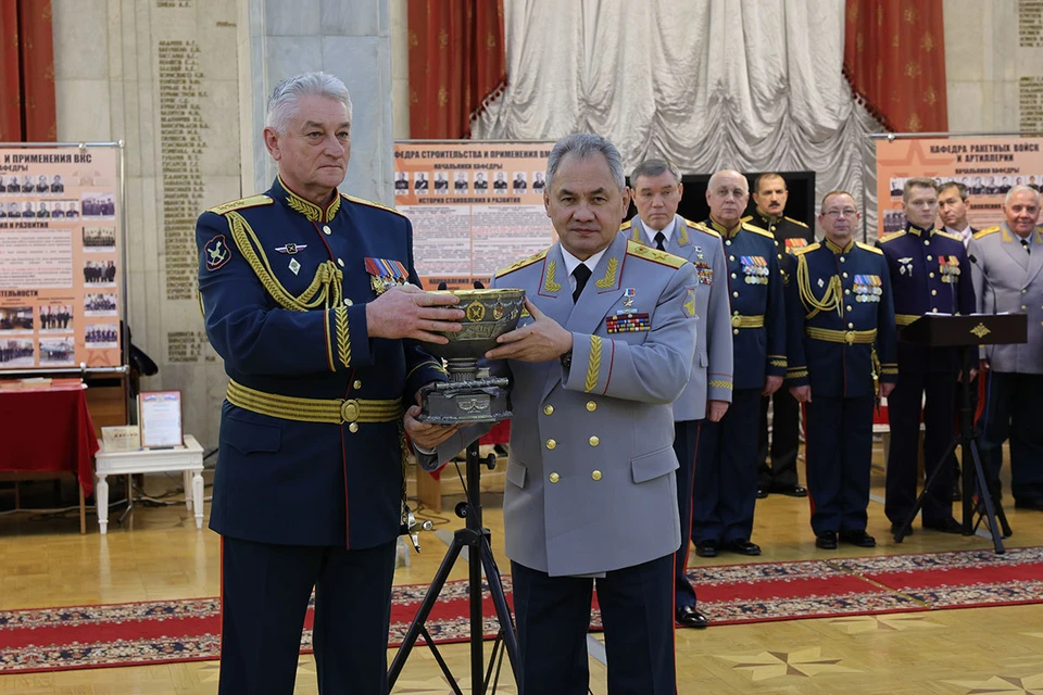 Министр обороны генерал армии Сергей Шойгу поздравил со 190-летием Военную академию Генерального штаба Вооруженных сил РФ.