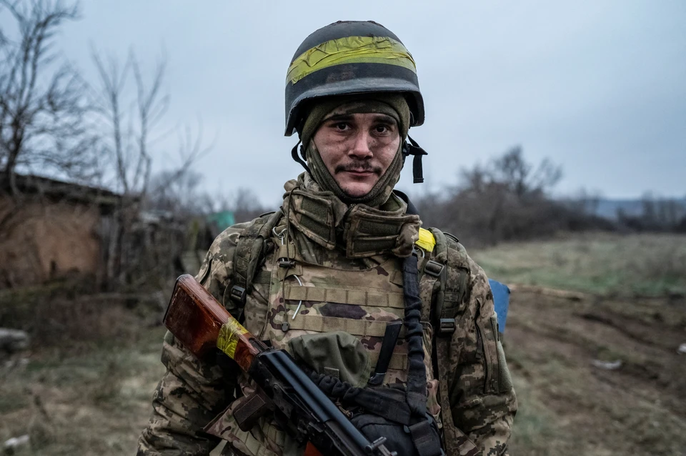 Боец ВСУ на фронте в районе города Лиман, ДНР.