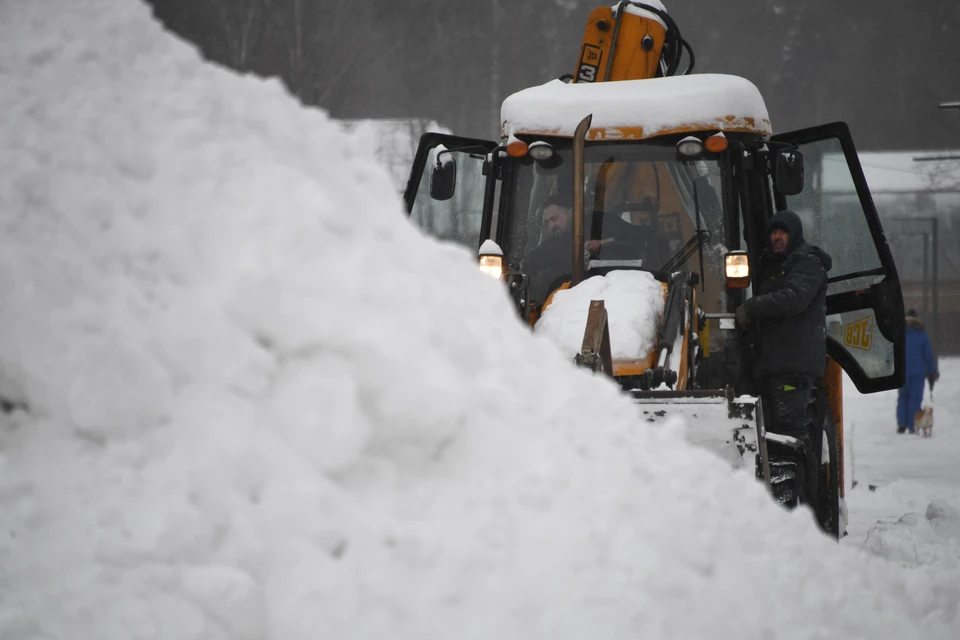 Вывозить большую часть снега с улиц Ижевска ориентировочно начнут со вторника