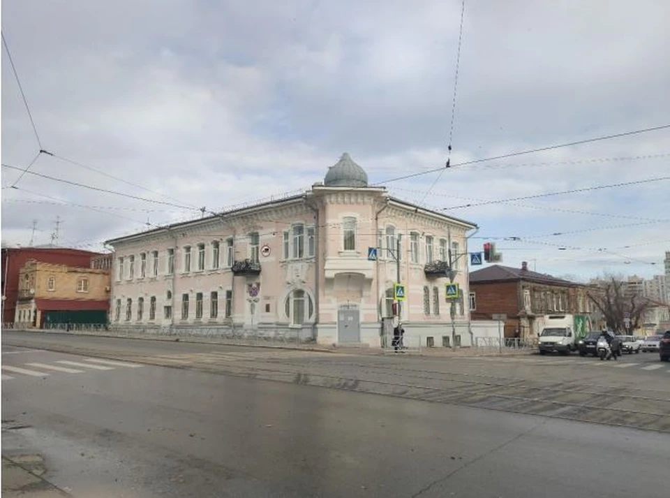 То самое здание, требующее ремонта