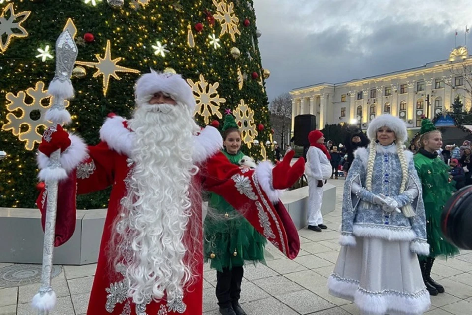 Торжественное открытие новогодней елки в Симферополе 19 декабря 2022 года. Фото: Администрация города