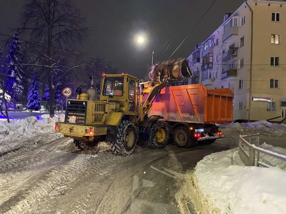 Нижегородские дорожники готовят водооткачивающую технику в связи с потеплением.