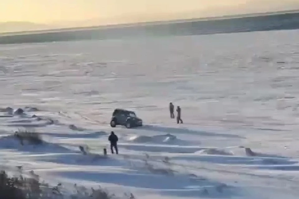 Машина увязла во Владивостоке, в районе Седанки.