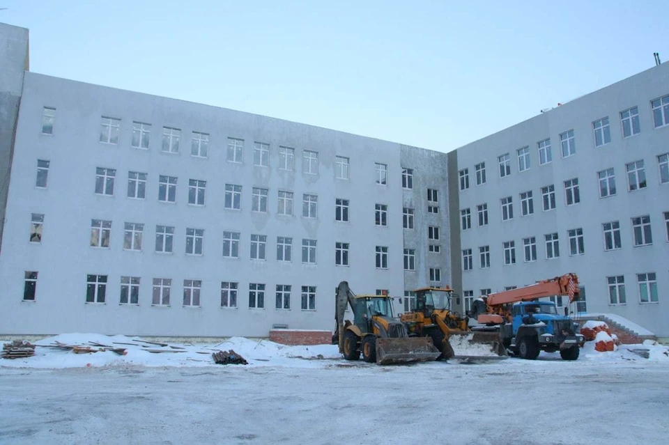 В Тюмени строят школу на 1200 мест.