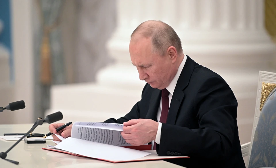 Путин подписал указ об ответных мерах на введение потолка цен на российскую нефть