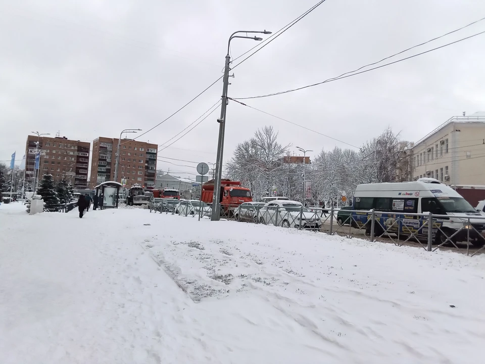 В городе снова идет снег