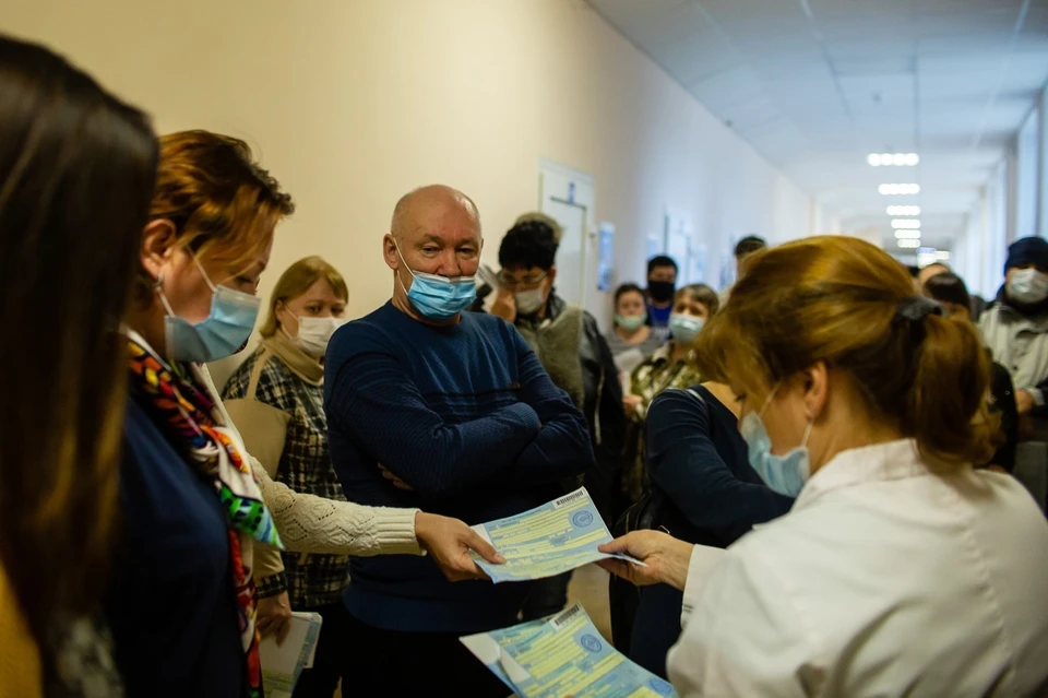Коронавирус продолжает атаковать.