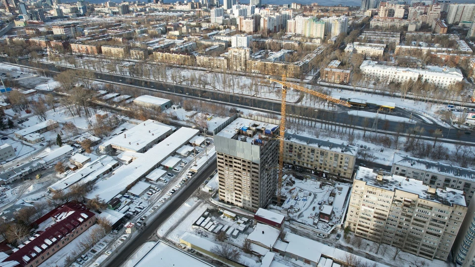 Строители возвели уже более 10 этажей / Фото: Сергей Бобин