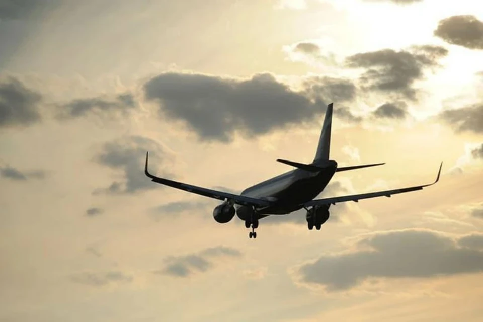 Самолет, вылетевший из Иркутска в Полярный, вернулся обратно из-за технических проблем