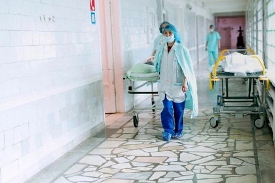 По заверениям Минздрава Татарстана, санитаркой отделения был временно предложен комплект, который не был предназначен для пациентов.