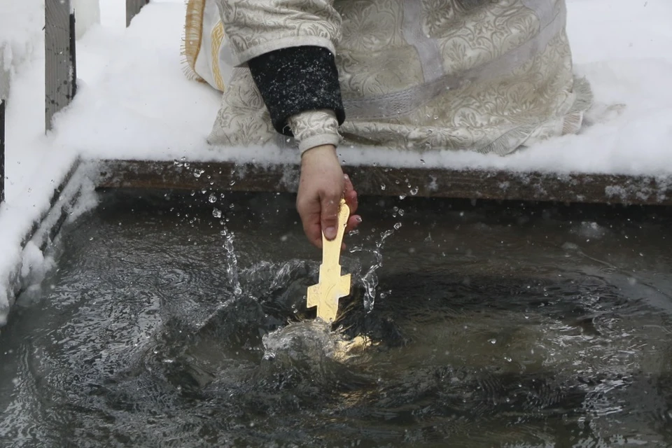 Стало известно, на каких водоемах и когда проведут чин Великого освящения воды на Крещение.