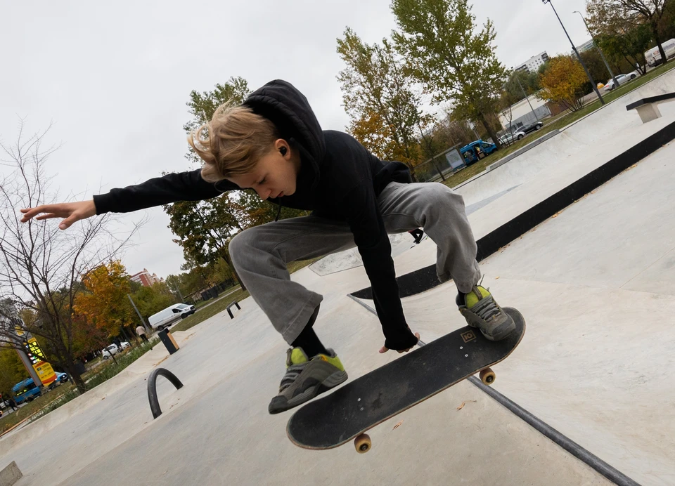 В Детском парке Симферополя завершилась реконструкция скейт-парка «Таблетка»