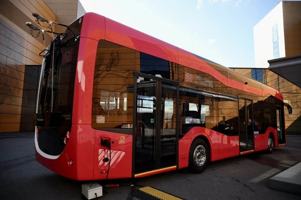 Троллейбус нового поколения пока что ездит только на территории ЧТПЗ. Фото: пресс-служба главы региона
