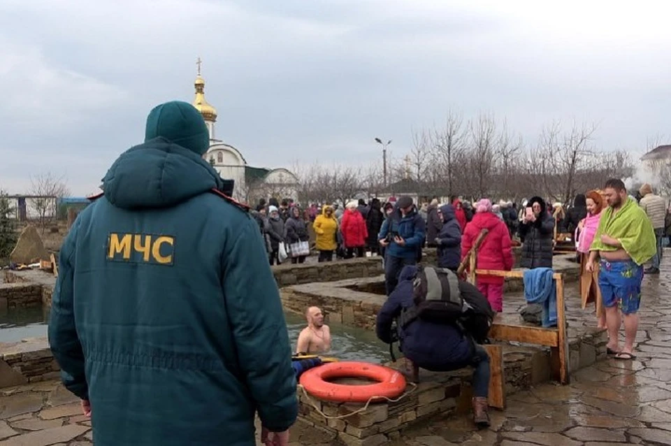 Спасатели оборудовали в местах массовых купаний 32 поста, оборудовав их всем необходимым. Фото: МЧС ЛНР
