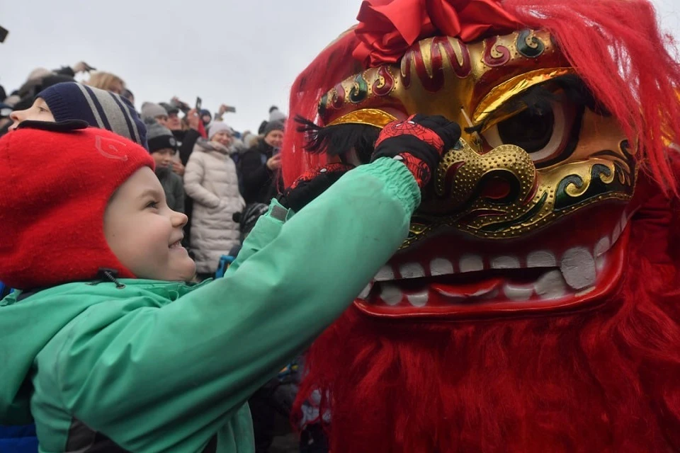 Китайская ярмарка в честь Нового года по лунному календарю открылась в Москве
