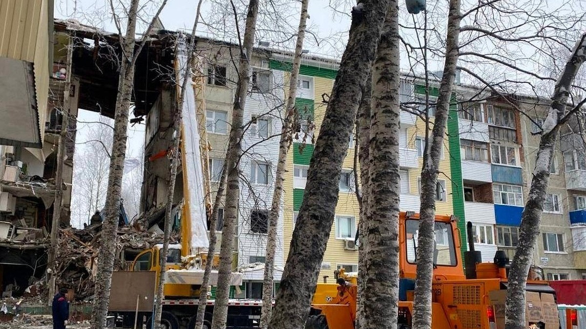 В Нижневартовске жильцы дома по улице Мира 8-А обнаружили трещину в несущей  балке - KP.RU