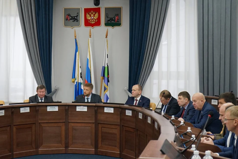 Депутаты иркутской Думы обсудили подключение новых соцобъектов к тепловым сетям.