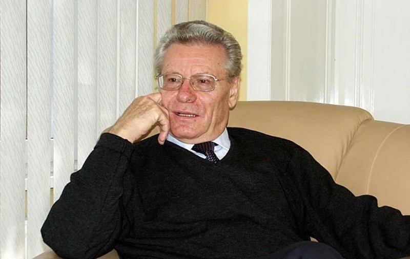 Петр Лучинский сегодня отмечает день рождения.