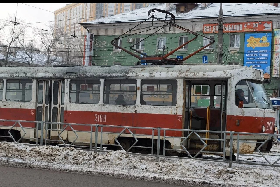 Жители Самары заметили на улицах города трамвай-зомби. Фото: СамараДТП