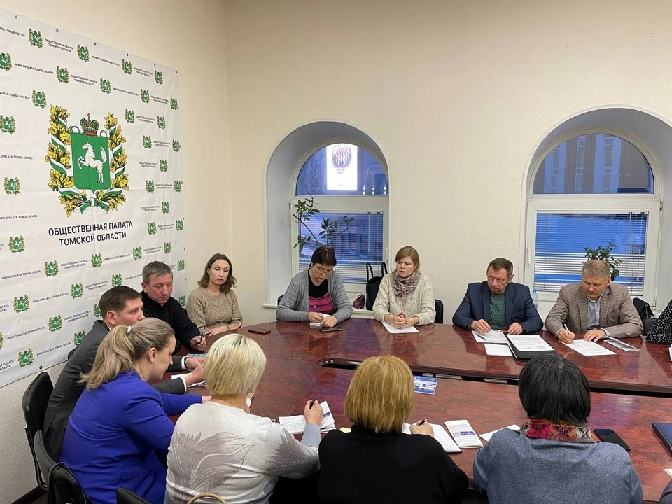 Участники встречи также обсудили возможности медицинской помощи военнослужащим и вопросы реабилитации.