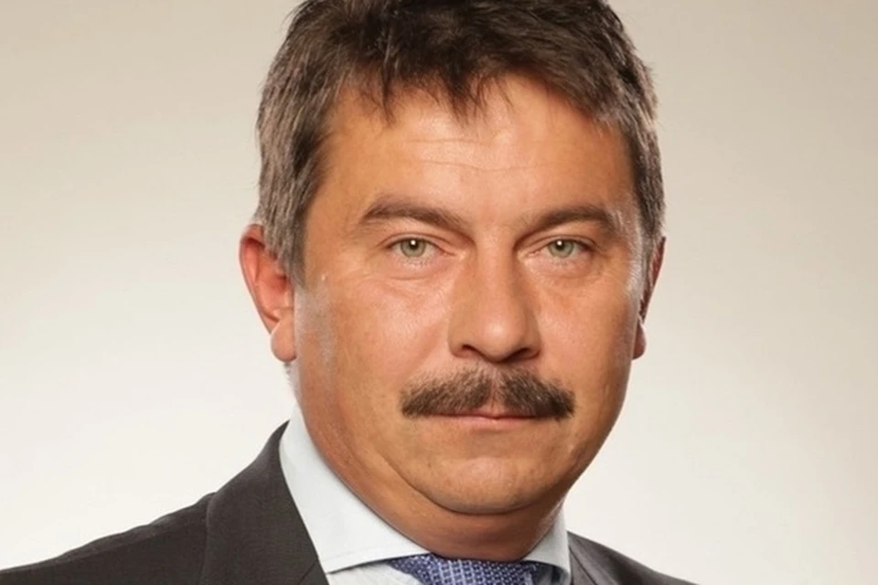 Проводить Марата Садыкова в последний путь пришли сотни людей. Фото: minzdrav.tatarstan.ru