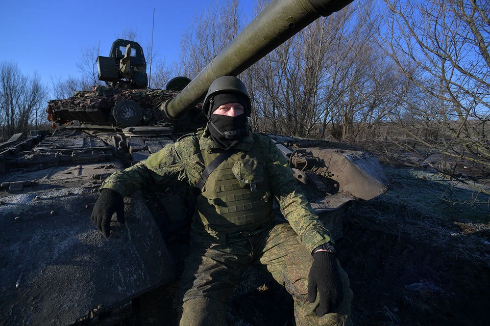 Военнослужащий Николай Кузнецов отвечает за техническое состояние танков