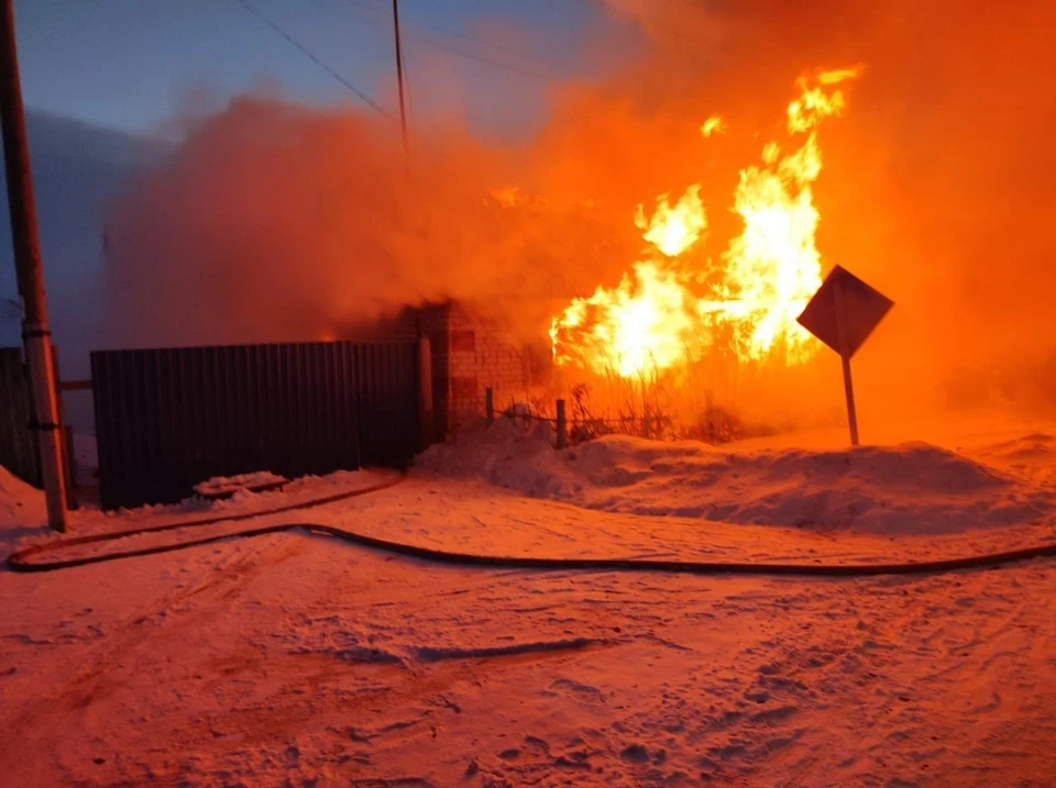 В деревне Якуши Тюменского района сгорел частный дом размерами 5х10 метров