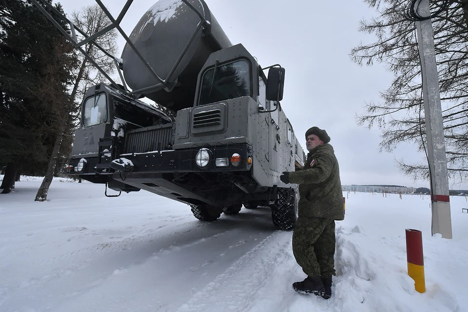 В Барнаульском ракетном соединении на маршруты боевого патрулирования выведены автономные пусковые установки подвижных грунтовых ракетных комплексов (ПГРК) «Ярс».
