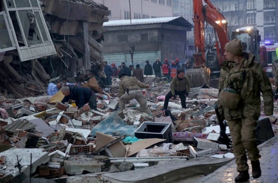 Землетрясение в Турции унесло сотни жизней. Фото: REUTERS